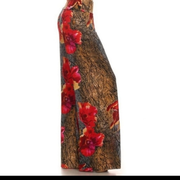 Palazzo Distressed Floral Pants - Picture 2 of 7